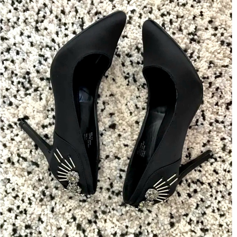 Farylrobin Black Pointed Toe Stiletto Heels with Crystal Accent